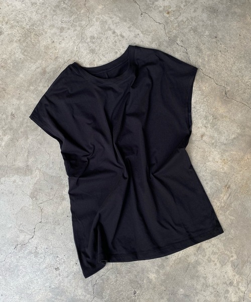 DouDou（ドゥドゥ）の「オーガニックコットンフレンチTシャツ（Tシャツ/カットソー・レディース・チャコールグレー/イエロー/ブラック/オフホワイト・FREE）」の2枚目の写真