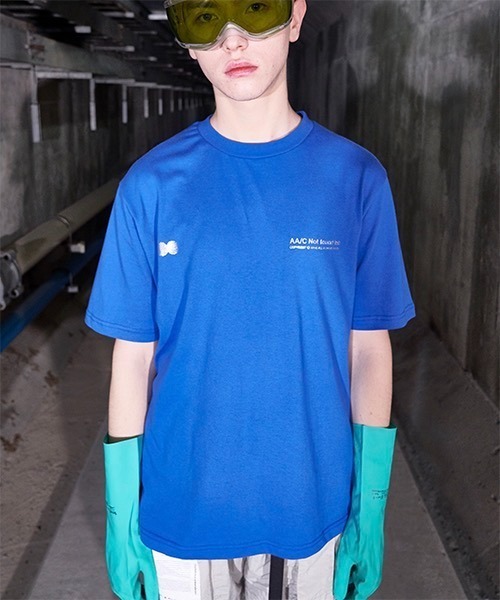 AA/C(ダブルエーシー)の「【AA/C】Black Hole T-shirt 19ME0014(Tシャツ/カットソー・メンズ・ブラック/ライトグレー/ブルー・L/M)」の3枚目の写真