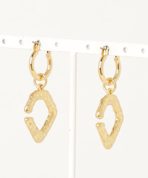 G.V.G.V.(ジーヴィージーヴィー)の「SIGNATURE "G" HOOP EARRING(ピアス(両耳用)・レディース・シルバー/ゴールド・ONE SIZE)」の5枚目の写真