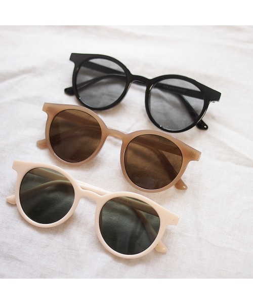 Marient（マリエント）の「Round Frame Sunglasses/サングラス（サングラス・レディース・ブラック/アイボリー・FREE）」の7枚目の写真