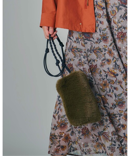 SHOO・LA・RUE（シューラルー）の「◆エコファーミニミニポシェット（ショルダーバッグ・レディース・ブラック/ベージュ/カーキ系4/グレー・00）」の14枚目の写真