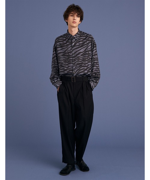 UP START（アップスタート）の「2TACK BELTED PANTS/2タックベルトパンツ（その他パンツ・メンズ・ブラック/グレー・MEDIUM/LARGE）」の4枚目の写真