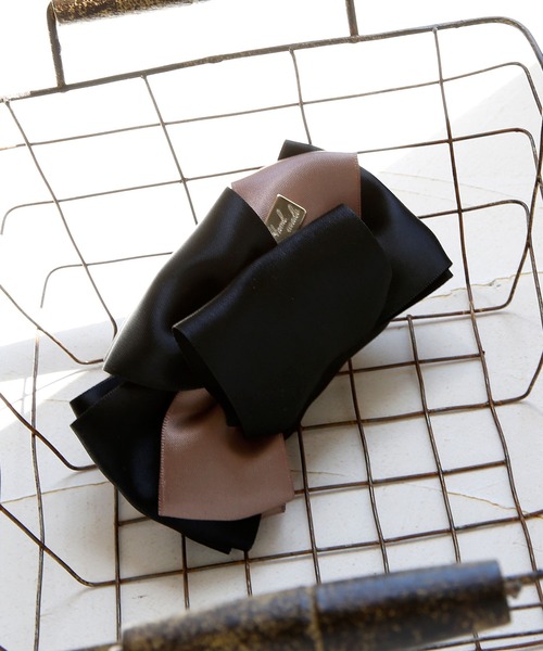 colleca la（コレカラ）の「バイカラーリボンバナナクリップ（バレッタ/ヘアクリップ・レディース・ブラック/モカ・ﾌﾘ-）」の2枚目の写真