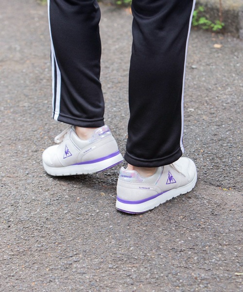le coq sportif(ルコックスポルティフ)の「【池田エライザコラボ】LA セーヌ II ワイド EZ / LA SEINE II WIDE EZ シューズ スニーカー 靴 スポーツウェア(スニーカー・レディース・パープル/ベージュ・23.0cm/25.0cm/23.5cm/24.0cm/22.5cm/24.5cm)」の4枚目の写真
