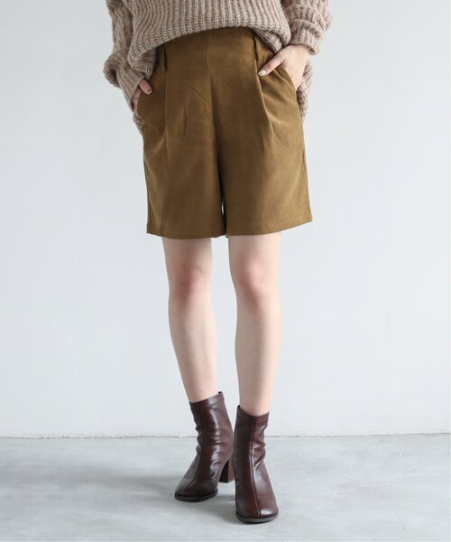 RAY CASSIN（レイカズン）の「タックショートパンツ（その他パンツ・レディース・ブラック/キャメル/ワイン・FREE）」の3枚目の写真