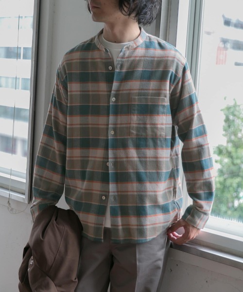 URBAN RESEARCH DOORS（アーバンリサーチドアーズ）の「ヘビーネルバンドカラーシャツ（シャツ/ブラウス・メンズ・チャコールグレー/ホワイト系その他/その他1/ストライプ/チェック/ブルー・40/38）」の7枚目の写真