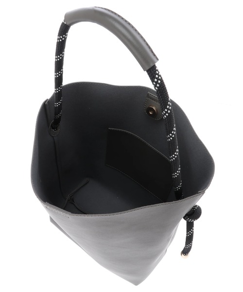 Green Parks(グリーンパークス)の「・コードハンドルビッグトート*(トートバッグ・レディース・グレー/ベージュ/ライトグレー・FREE)」の4枚目の写真