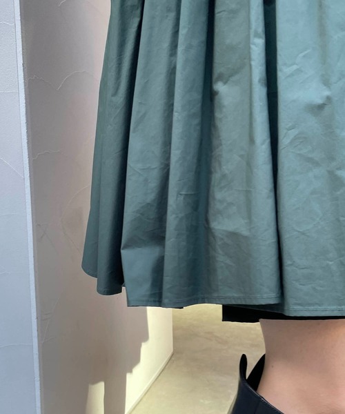 CAPRICIEUX LE'MAGE（カプリシューレマージュ）の「ギャザーチュニックシャツ（チュニック・レディース・ブラック/ホワイト/グリーン・FREE）」の10枚目の写真