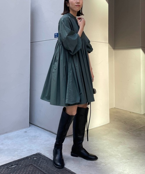 CAPRICIEUX LE'MAGE（カプリシューレマージュ）の「ギャザーチュニックシャツ（チュニック・レディース・ブラック/ホワイト/グリーン・FREE）」の18枚目の写真