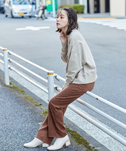 cepo(セポ)の「カレッジロゴスウェット(スウェット・レディース・チャコール/グレー/カーキ/ブルー・M)」の11枚目の写真