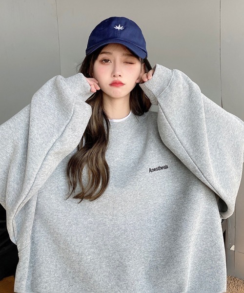 .KOM(ドットコム)の「A'GEM/9 × .kom『.kom/ドットケーオーエム』ビックシルエット ワンポイント フェイクレイヤードスウェットシャツ(スウェット・レディース・インディゴブルー/ブルー/ブラック/グレー・M/L/XL)」の15枚目の写真