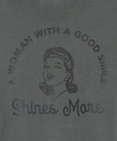 SHIPS（シップス）の「*オーガニックコットンレトロプリントTEE◆（Tシャツ/カットソー・レディース・ホワイト/ライトホワイト/ベージュ/ベージュ系/チャコールグレー/グレー系/ダークグレー・ONE SIZE）」の21枚目の写真
