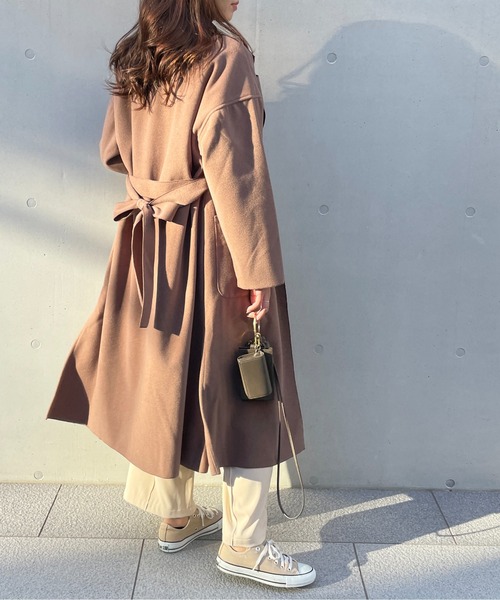 Meli rich（メリーリッチ）の「ベルト付き。オーバーサイズロングガウンコート（チェスターコート・レディース・オリーブ/モカ・MEDIUM）」の8枚目の写真