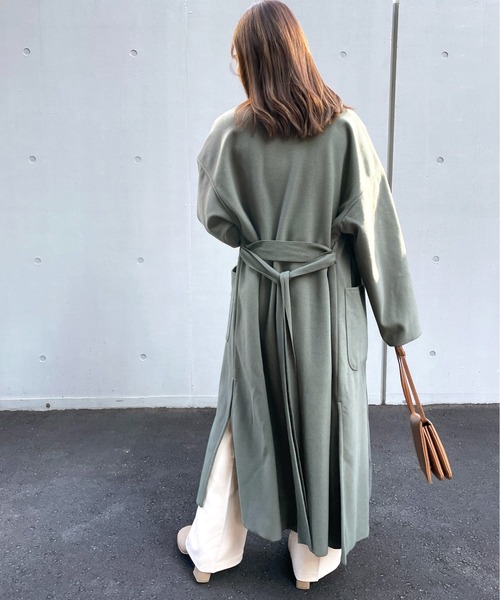 Meli rich（メリーリッチ）の「ベルト付き。オーバーサイズロングガウンコート（チェスターコート・レディース・オリーブ/モカ・MEDIUM）」の17枚目の写真