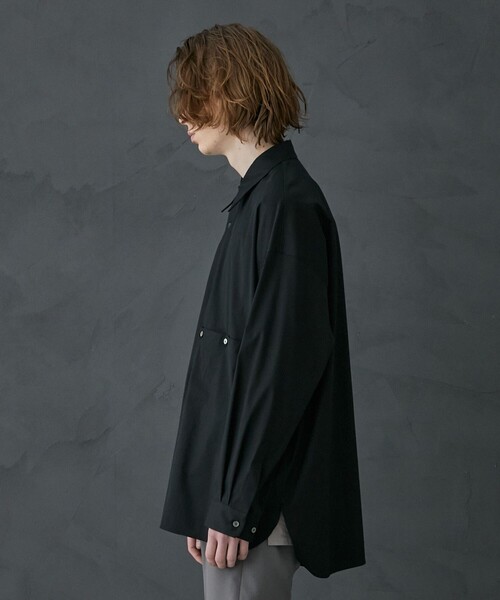 PUBLIC TOKYO（パブリックトウキョウ）の「レイヤードオーバーシャツ（シャツ/ブラウス・メンズ・ホワイト/ブラック・1/2）」の9枚目の写真