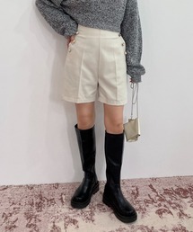 金ボタンマリンショートパンツ