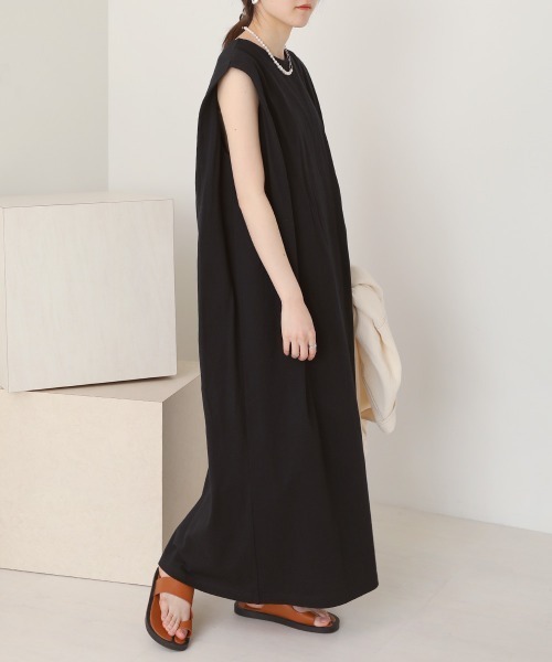 Bab(バブ)の「【USAコットン】【接触冷感・UVカット】タックショルダーワンピース(ワンピース・レディース・ブラック/ベージュ/オフホワイト/テラコッタ・FREE)」の3枚目の写真