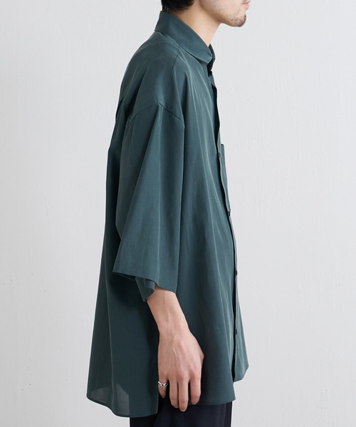 Lui's（ルイス）の「キュプラ混ワイドシャツ（シャツ/ブラウス・メンズ・ブラック/ダークブラウン/グリーン・FREE）」の6枚目の写真