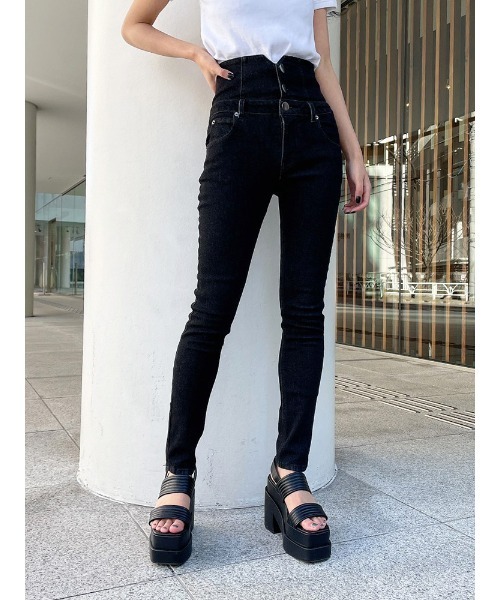 ENVYM（アンビー）の「ハイウエストスキニーＰＴ（デニムパンツ・レディース・インディゴブルー/ブラック・M/S/XS）」の6枚目の写真