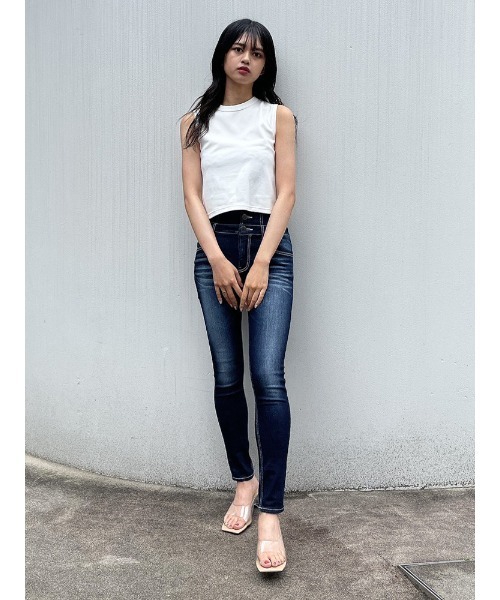 ENVYM（アンビー）の「ハイウエストスキニーＰＴ（デニムパンツ・レディース・インディゴブルー/ブラック・M/S/XS）」の14枚目の写真