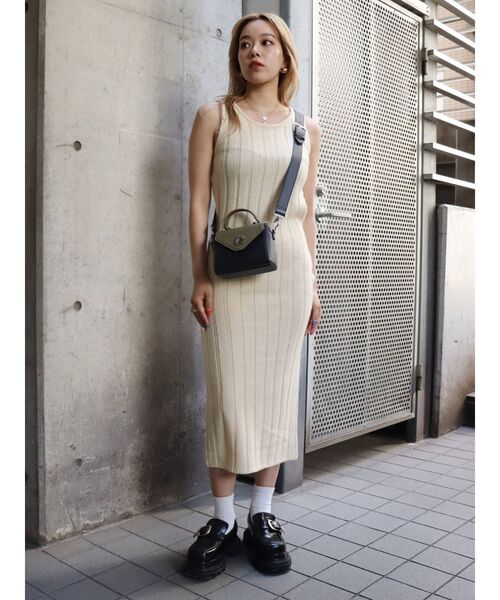 EVRIS（エヴリス）の「バイカラーミニショルダーバッグ（ショルダーバッグ・レディース・ブラック/イエロー/ブルー・FREE）」の11枚目の写真