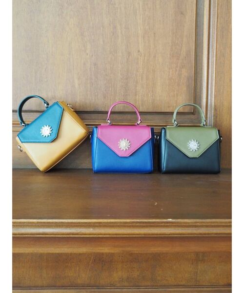 EVRIS（エヴリス）の「バイカラーミニショルダーバッグ（ショルダーバッグ・レディース・ブラック/イエロー/ブルー・FREE）」の19枚目の写真