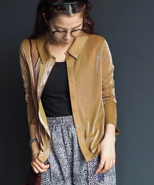 Ray BEAMS(レイビームス)の「Ray BEAMS / ラメ レギュラーカラー シャツ(シャツ/ブラウス・レディース・ライトグレー/マスタード・ONE SIZE)」の22枚目の写真