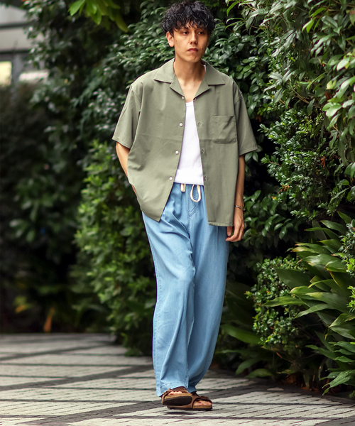 B.C STOCK(ベーセーストック)の「ドレープ DENIM LIKE イージーパンツ(その他パンツ・メンズ・ライトブルー/ブルー・MEDIUM/LARGE)」の4枚目の写真