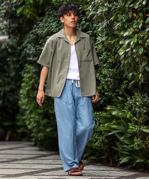 B.C STOCK(ベーセーストック)の「ドレープ DENIM LIKE イージーパンツ(その他パンツ・メンズ・ライトブルー/ブルー・MEDIUM/LARGE)」の5枚目の写真