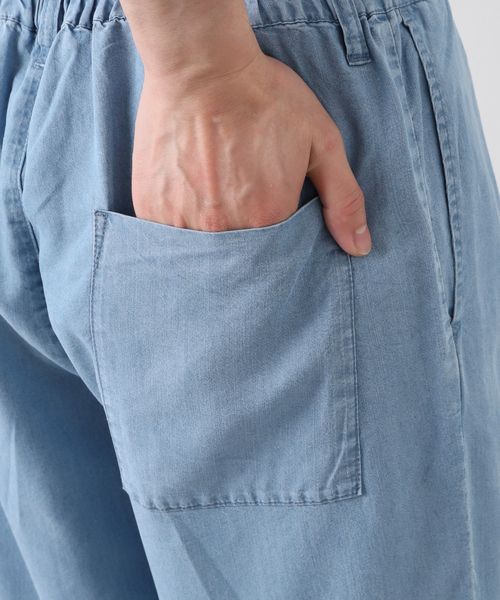 B.C STOCK(ベーセーストック)の「ドレープ DENIM LIKE イージーパンツ(その他パンツ・メンズ・ライトブルー/ブルー・MEDIUM/LARGE)」の16枚目の写真