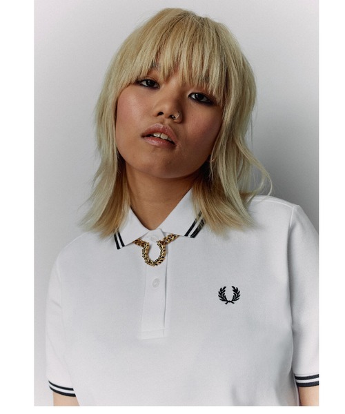 FRED PERRY（フレッドペリー）の「Chunky Laurel Wreath Necklace（ネックレス・レディース・ゴールド・ONE SIZE）」の8枚目の写真