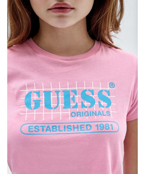 Guess（ゲス）の「GUESS Originals Grid Baby Tee（Tシャツ/カットソー・レディース・オレンジ/ピンク/ブラック/ブルー・MEDIUM/SMALL/X-SMALL）」の11枚目の写真