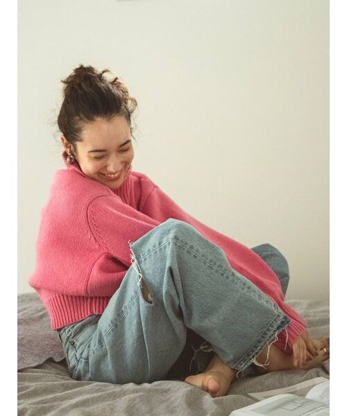 Ungrid（アングリッド）の「ハイネックボリュームカラーニット（ニット/セーター・レディース・レッド/ピンク/ブルー/アイボリー・FREE）」の8枚目の写真
