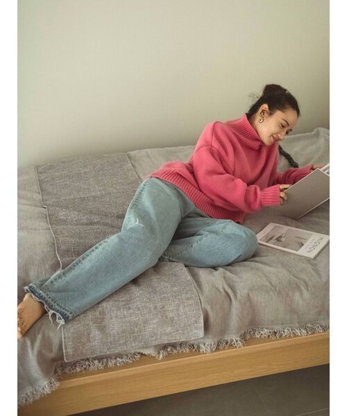 Ungrid（アングリッド）の「ハイネックボリュームカラーニット（ニット/セーター・レディース・レッド/ピンク/ブルー/アイボリー・FREE）」の10枚目の写真