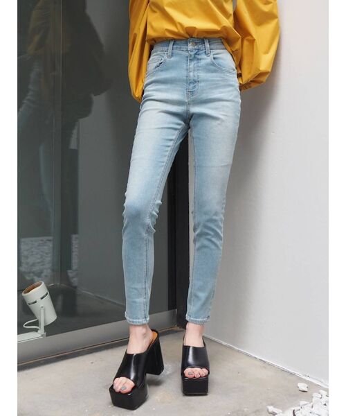 EVRIS(エヴリス)の「ストレッチスキニーデニムパンツ(デニムパンツ・レディース・ライトブルー/ブラック/ブルー・X-SMALL/SMALL/MEDIUM)」の1枚目の写真