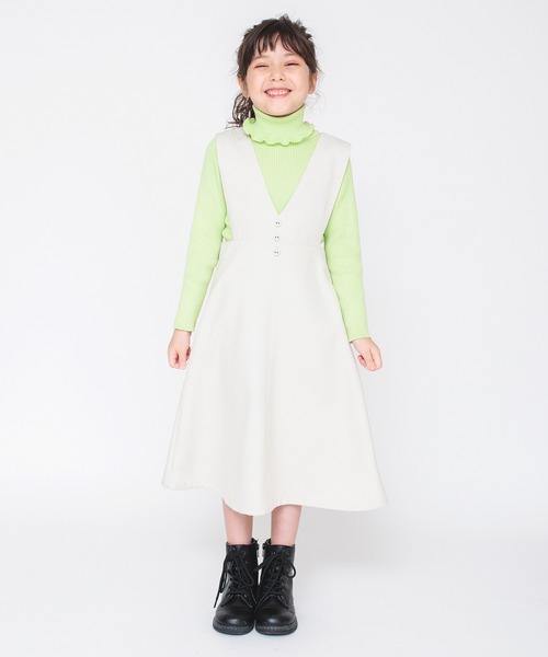 BRANSHES(ブランシェス)の「Vカッティングジャンパースカート(ジャンパースカート・キッズ・ブラック/ライトベージュ・120/130/150/160/110/140)」の3枚目の写真