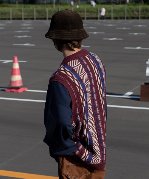 Perushu（ペルーシュ）の「クレイジーレトロニットポロベスト（ベスト・メンズ・ベージュ/グリーン/ボルドー・MEDIUM/LARGE）」の19枚目の写真