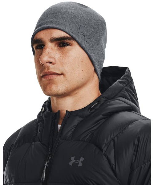 UNDER ARMOUR（アンダーアーマー）の「UAストーム フリース ツイスト ビーニー（トレーニング/メンズ）（ニットキャップ/ビーニー・メンズ・ホワイト/チャコールグレー・ONESIZE）」の2枚目の写真