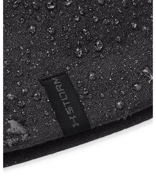 UNDER ARMOUR（アンダーアーマー）の「UAストーム フリース ツイスト ビーニー（トレーニング/メンズ）（ニットキャップ/ビーニー・メンズ・ホワイト/チャコールグレー・ONESIZE）」の5枚目の写真