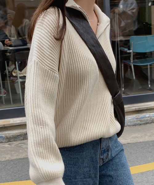 DAY CLOSET（デイ クローゼット）の「【2WAY可能/ハイネックorハーフジップ】長袖ノームコアドロップショルダーリブニットセーター 秋冬 レディース（ニット/セーター・レディース・クリーム/ネイビー/ピンク・ONE SIZE）」の13枚目の写真