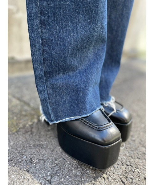 ENVYM（アンビー）の「ハードダメージペインターＰＴ（デニムパンツ・レディース・ブラック/ブルー・MEDIUM/SMALL）」の9枚目の写真