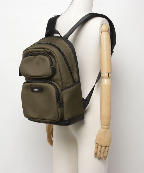 MICHAEL KORS（マイケルコース）の「KENT UTILITY PKT BKPK バック 
