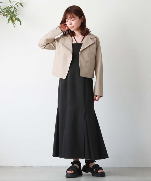 archives（アルシーヴ）の「ホルターマーメイドキャミワンピース（ワンピース・レディース・アイボリー/ブラック/グレイッシュベージュ・MEDIUM）」の3枚目の写真