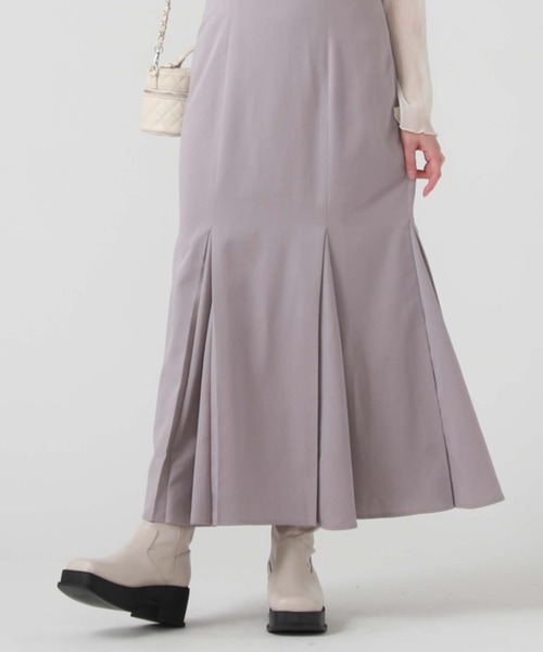 archives（アルシーヴ）の「ホルターマーメイドキャミワンピース（ワンピース・レディース・アイボリー/ブラック/グレイッシュベージュ・MEDIUM）」の4枚目の写真