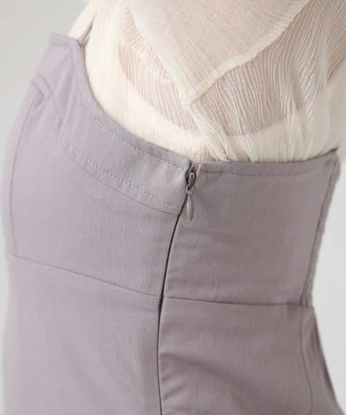 archives（アルシーヴ）の「ホルターマーメイドキャミワンピース（ワンピース・レディース・アイボリー/ブラック/グレイッシュベージュ・MEDIUM）」の17枚目の写真