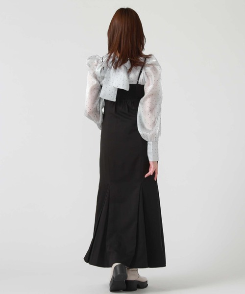 archives（アルシーヴ）の「ホルターマーメイドキャミワンピース（ワンピース・レディース・アイボリー/ブラック/グレイッシュベージュ・MEDIUM）」の5枚目の写真