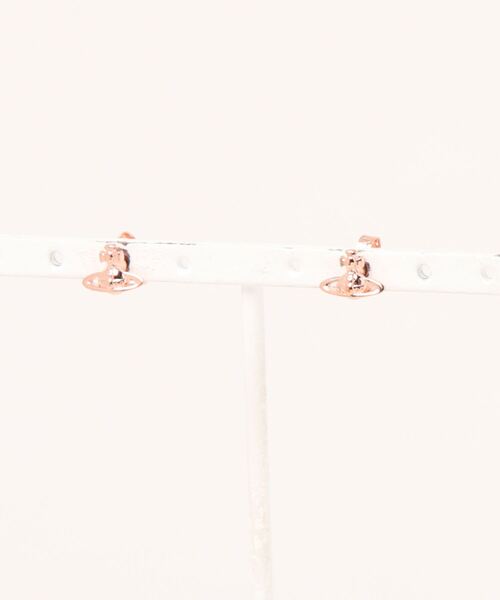 Vivienne Westwood(ヴィヴィアンウエストウッド)の「62010014/LORELEI STUD EARRINGS-IMAJ(ピアス(両耳用)・レディース・ゴールド/ピンク/ブラック/シルバー・FREE)」の3枚目の写真