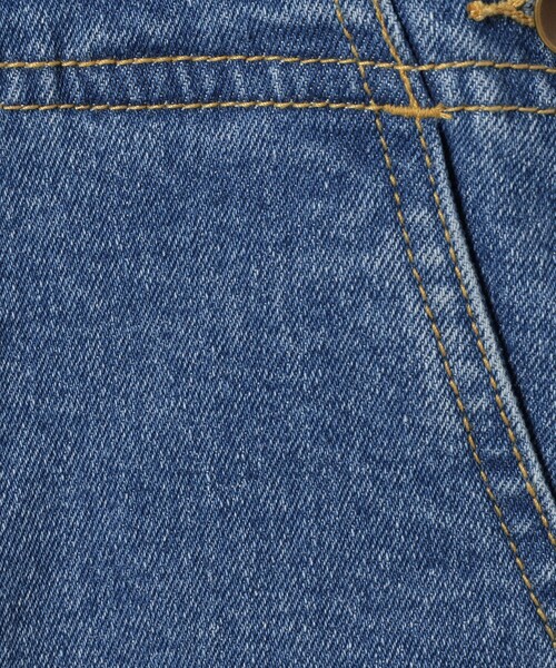 B:MING by BEAMS（ビーミングバイビームス）の「B:MING by BEAMS / リサイクルデニム フレア サロペット（80～140cm）（サロペット/オーバーオール・キッズ・ライトインディゴブルー/インディゴブルー・80/90/100/110/120/130/140）」の21枚目の写真