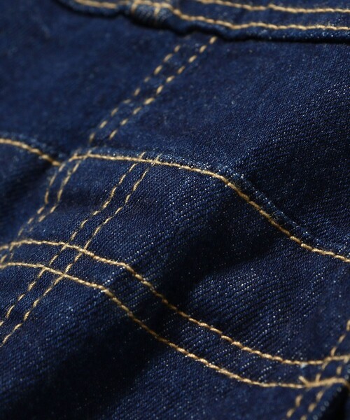 B:MING by BEAMS（ビーミングバイビームス）の「B:MING by BEAMS / リサイクルデニム フレア サロペット（80～140cm）（サロペット/オーバーオール・キッズ・ライトインディゴブルー/インディゴブルー・80/90/100/110/120/130/140）」の10枚目の写真