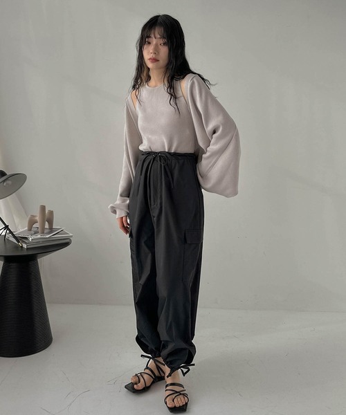 hellam(へラム)の「ナイロンカーゴパンツ(カーゴパンツ・レディース・アイボリー/パープル/カーキ/ブラック・FREE)」の17枚目の写真